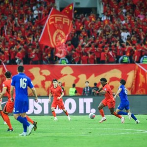  科隆主场逼平领头羊拜仁  